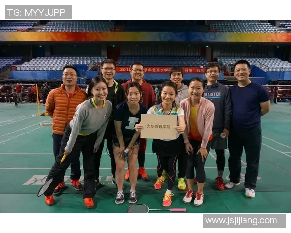 羽毛球配合实力大比拼北京羽毛球队荣获第二名佳绩 羽毛球配合实力大比拼北京羽毛球队荣获第二名佳绩
