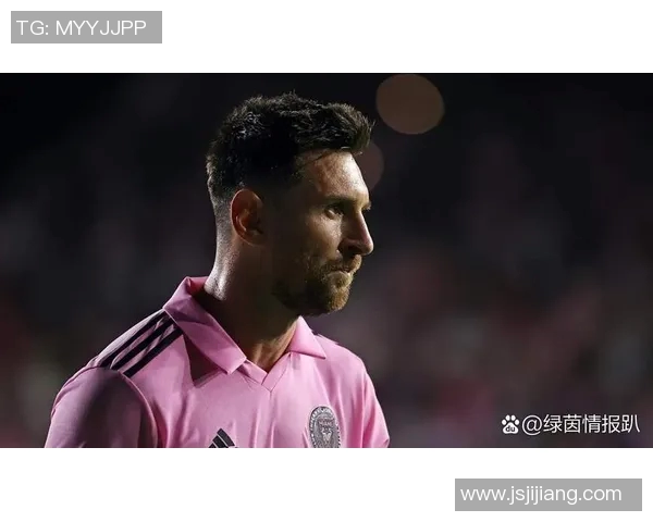 历史足球明星盘点从贝利到梅西的辉煌足迹与传奇故事 历史足球明星盘点从贝利到梅西的辉煌足迹与传奇故事