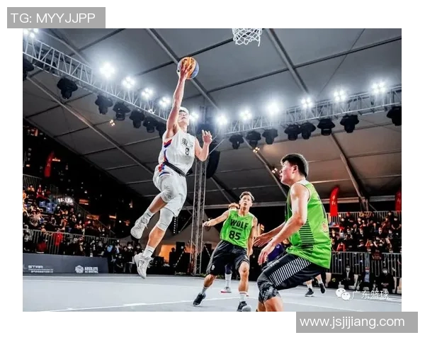 武汉篮球队在大师赛中的灵活性表现分析与战术探讨 武汉篮球队在大师赛中的灵活性表现分析与战术探讨